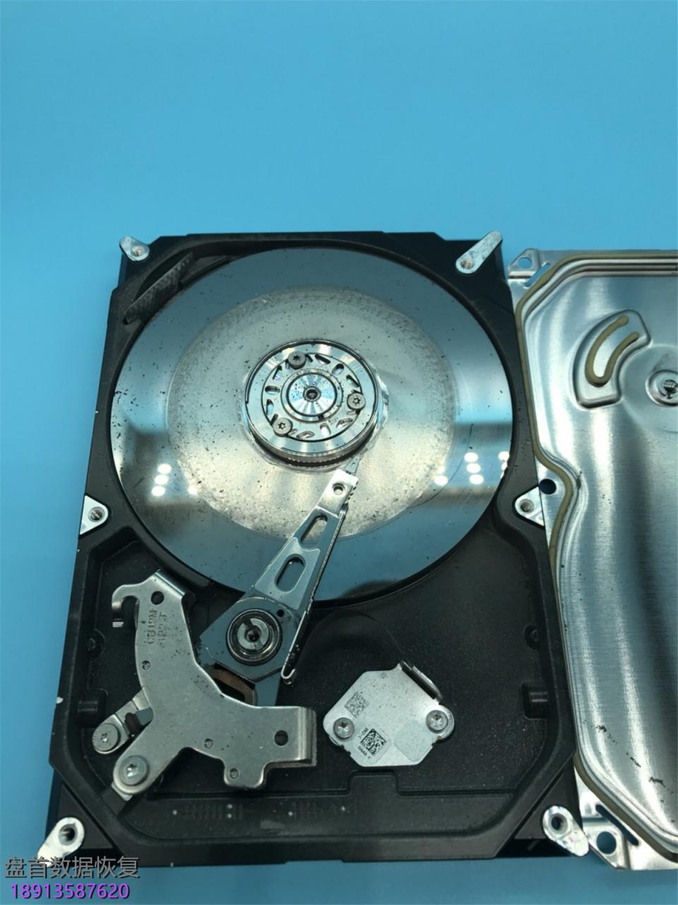 友情提示:硬盘损坏异响敲盘请勿长时间通电尝试，会导致盘片划伤