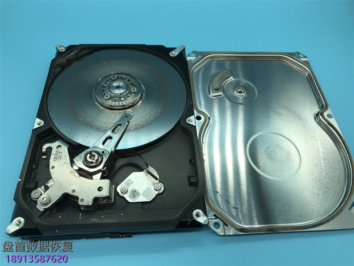 友情提示:硬盘损坏异响敲盘请勿长时间通电尝试，会导致盘片划伤