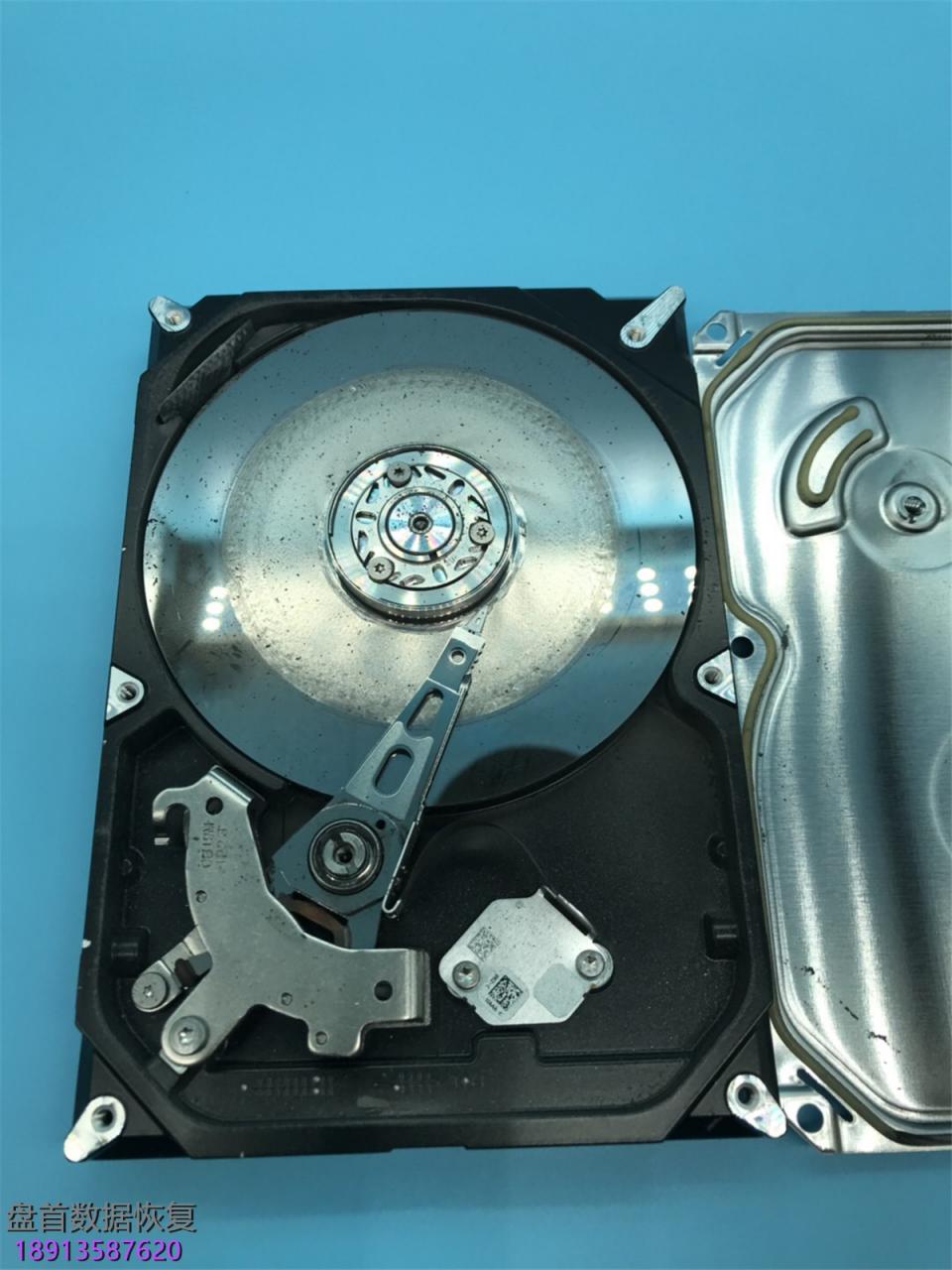 友情提示:硬盘损坏异响敲盘请勿长时间通电尝试，会导致盘片划伤