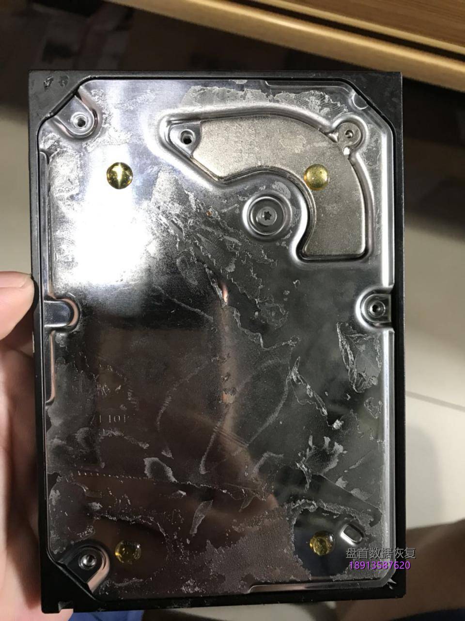 希捷ux系列硬盘st340015a电机损坏卡死 希捷UX系列硬盘ST340015A电机损坏卡死