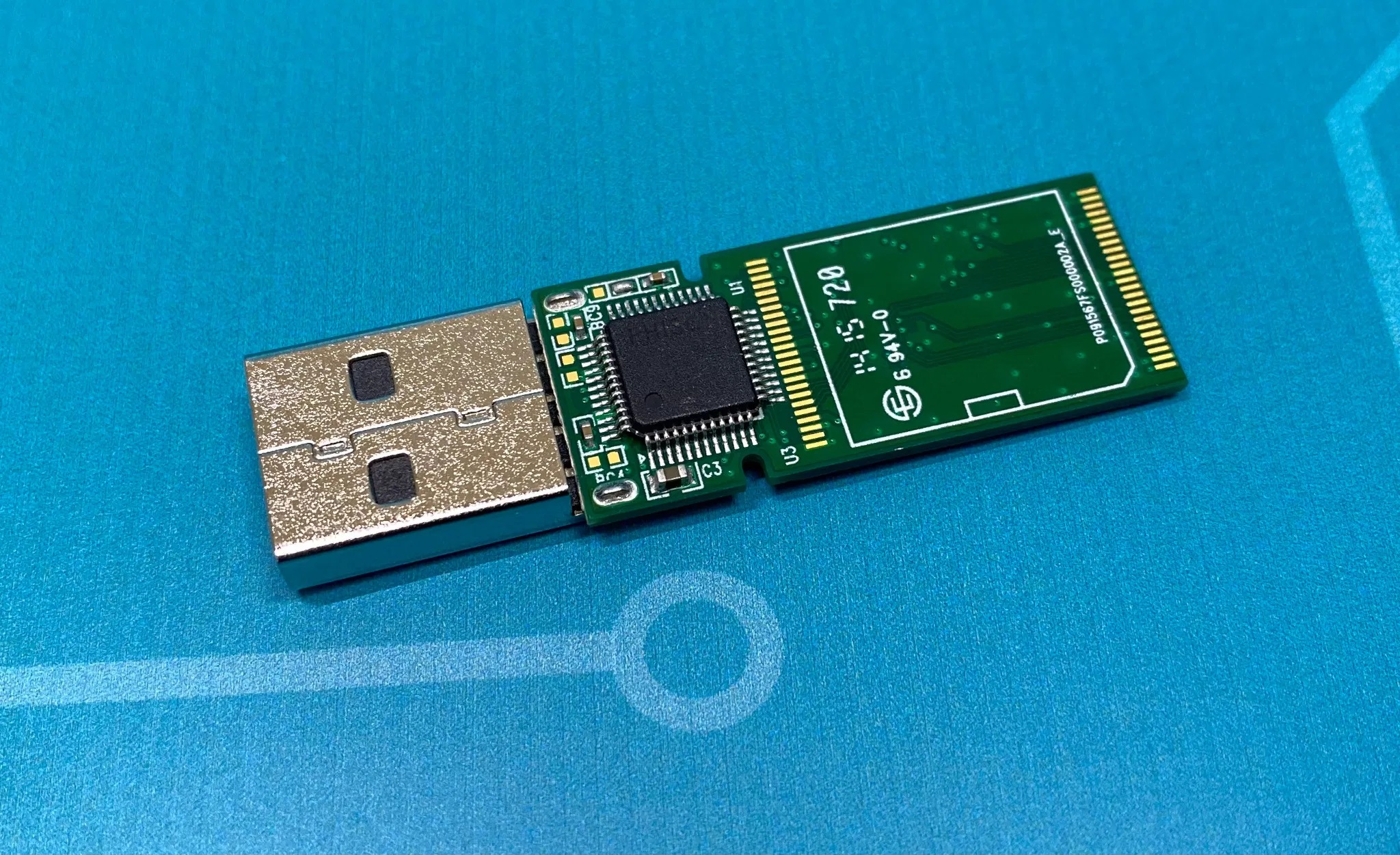 PC-3000 Flash如何将COB(黑牛屎芯片)的存储芯片从NAND闪存驱动器中恢复数据