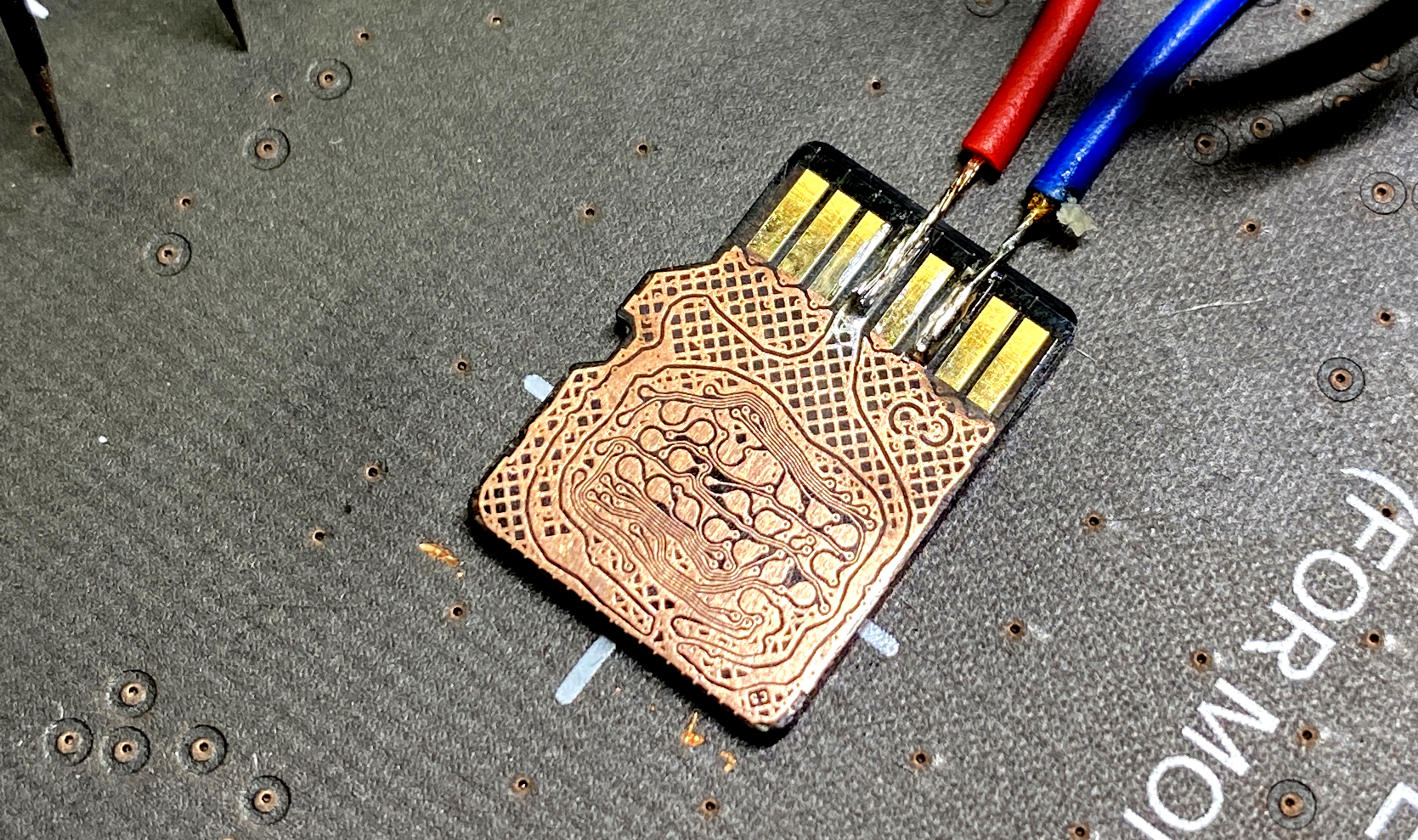 PC-3000 Flash恢复闪迪200GB TF卡